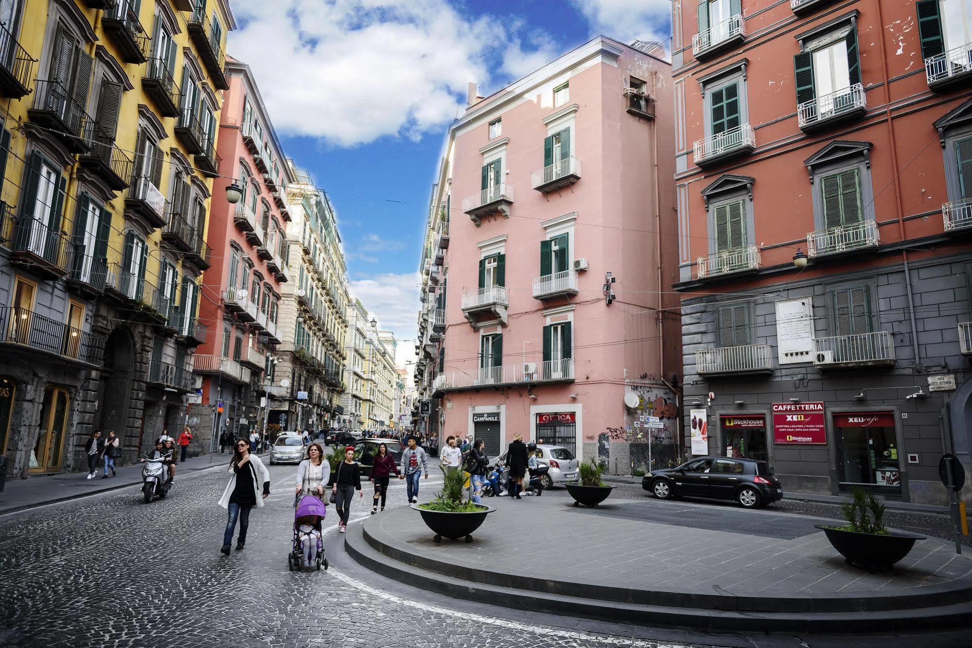 Hotel Le 4 Stagioni Napoli Centro Exterior foto