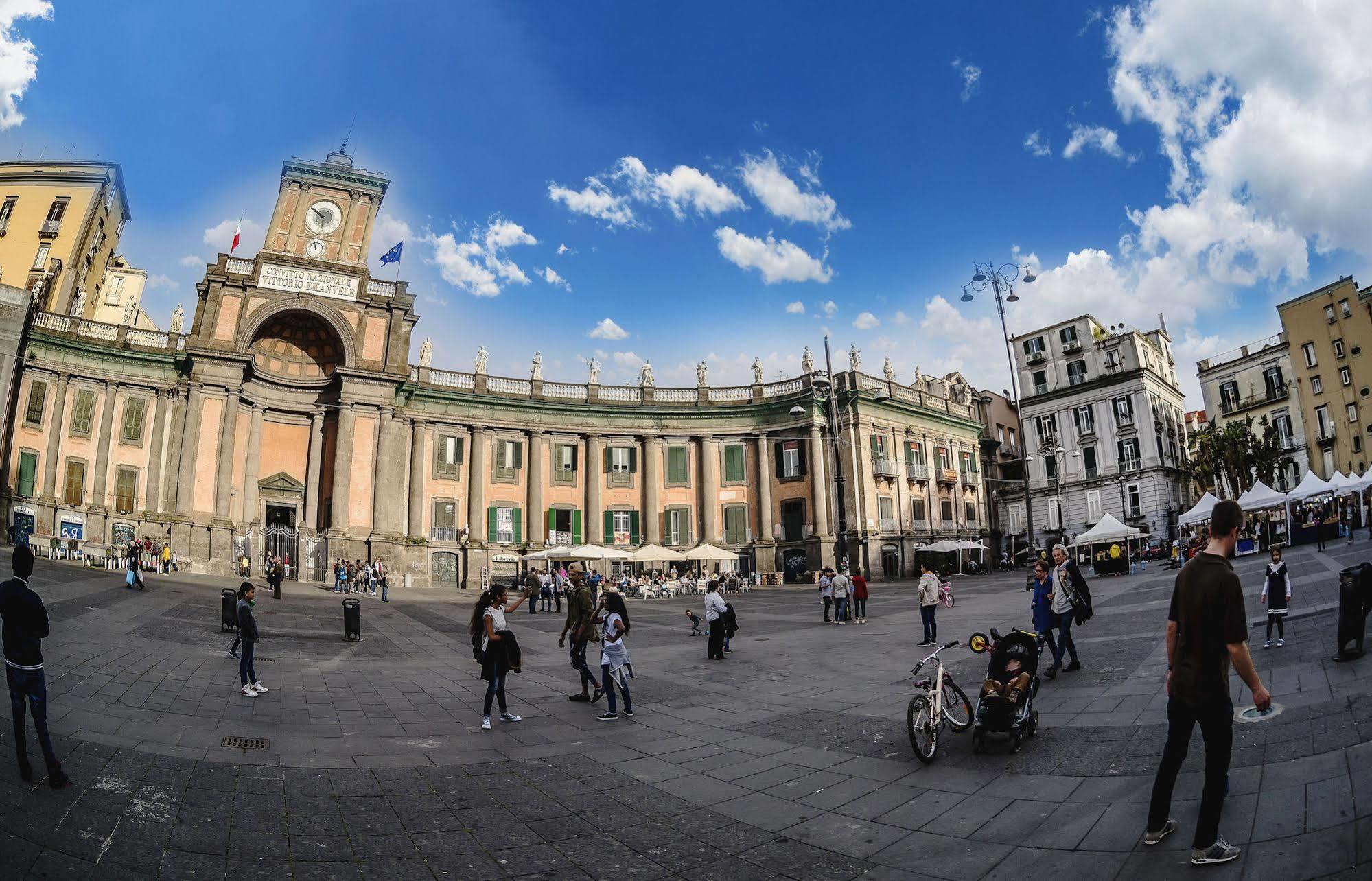 Hotel Le 4 Stagioni Napoli Centro Exterior foto